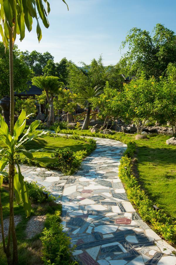 Sang Nhu Ngoc Resort Chau Doc Exterior photo